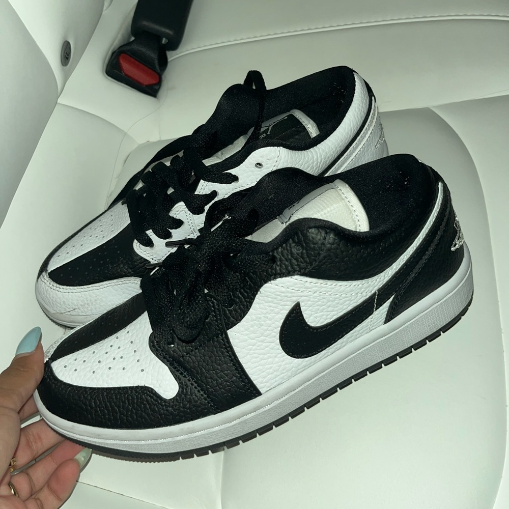 Jordan 1 SE Low Homage Split White Black (Womens 7.5)